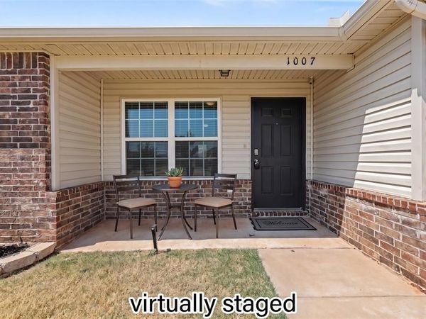 1007 N Deer Court Way, Mustang, OK 73064