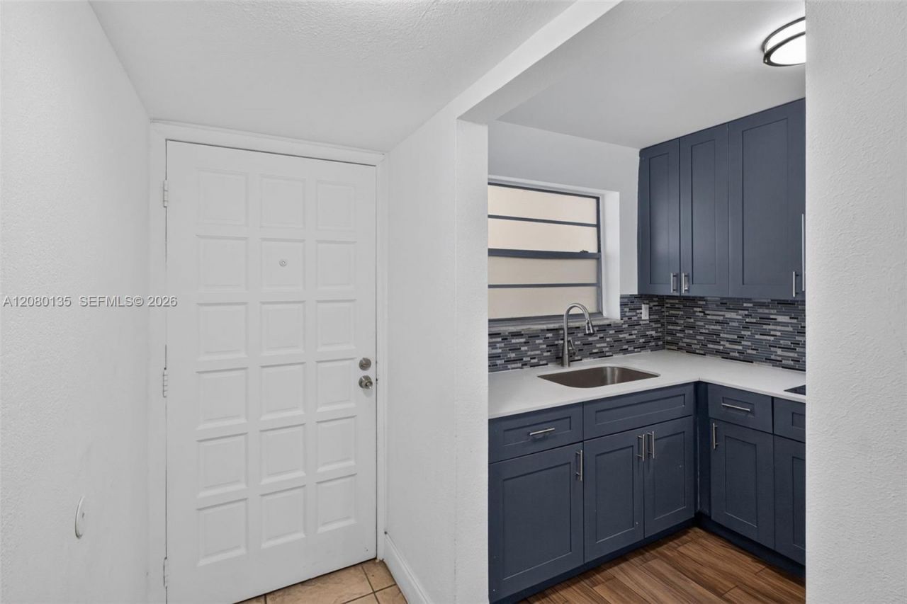 453 SW 2nd St , Unit 301C, Miami, FL 33130 Photo