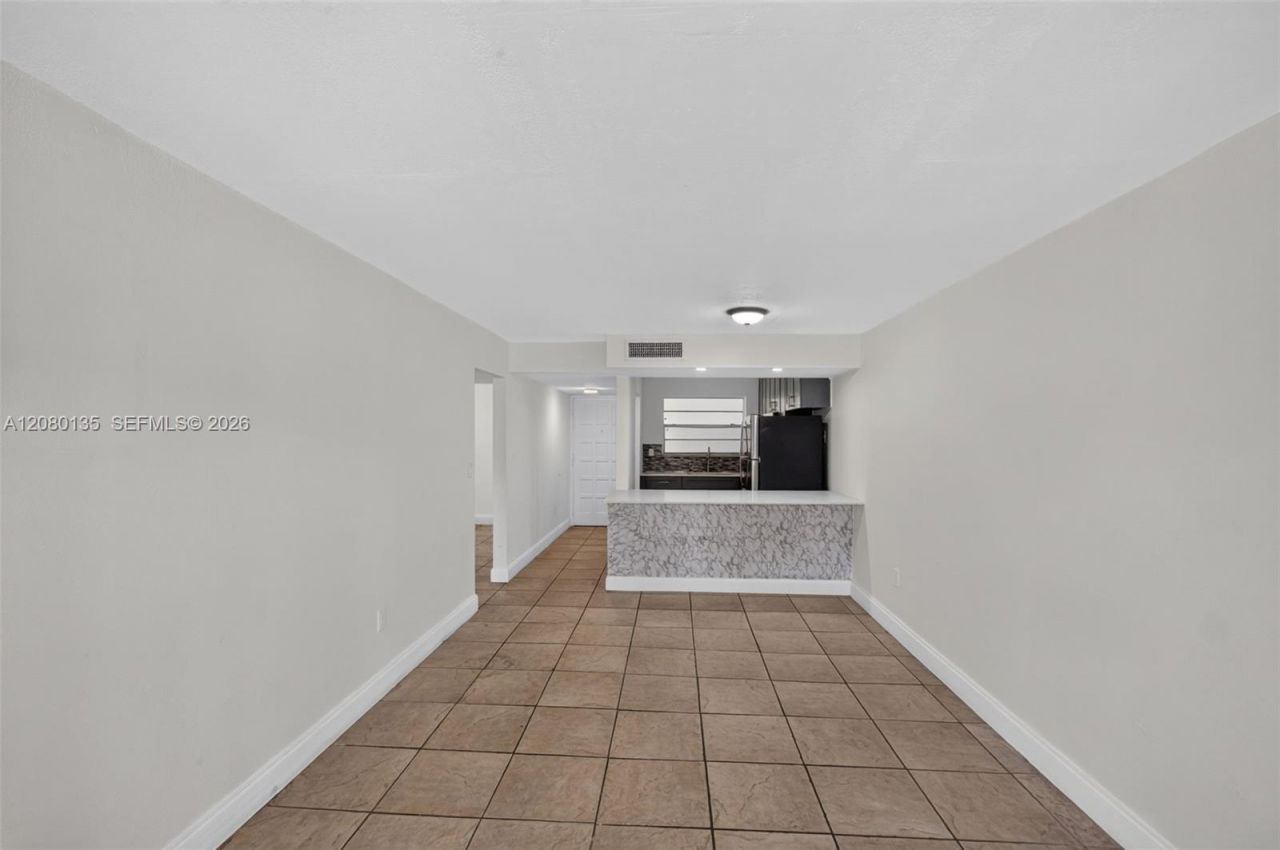 453 SW 2nd St , Unit 301C, Miami, FL 33130 Photo