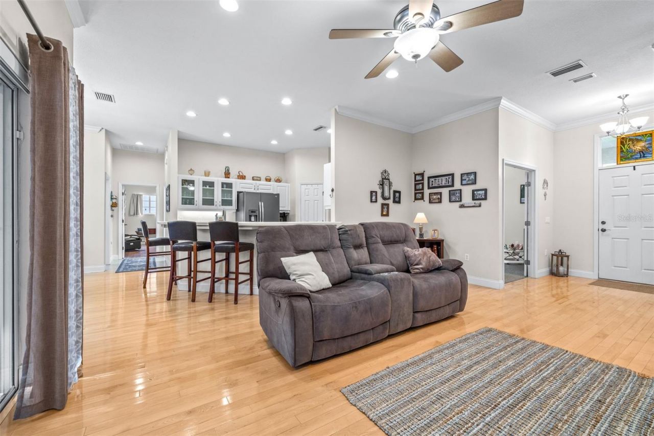 1016 S Lake Mariam Drive , Winter Haven, FL 33884 Photo