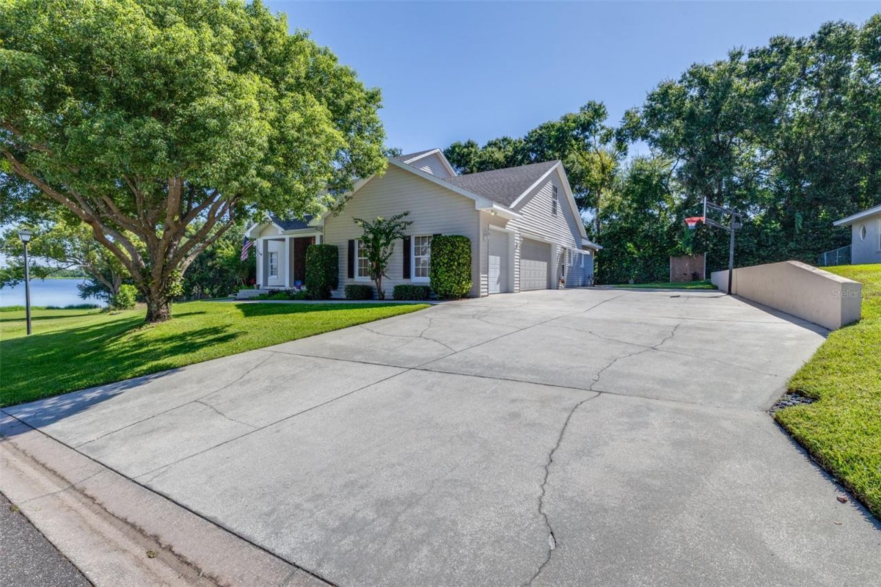 1016 S Lake Mariam Drive , Winter Haven, FL 33884 Photo