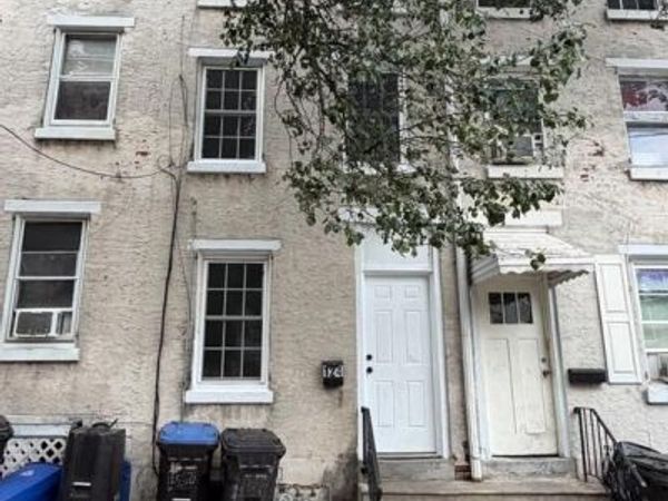124 W AIRY STREET, NORRISTOWN, PA 19401