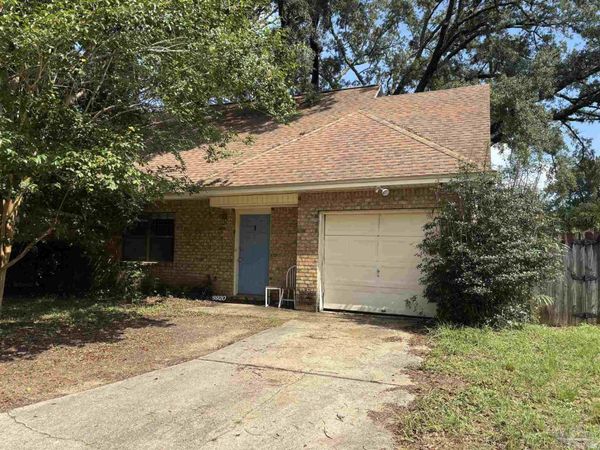 6920 Heather Oaks Dr, Pensacola, FL 32506
