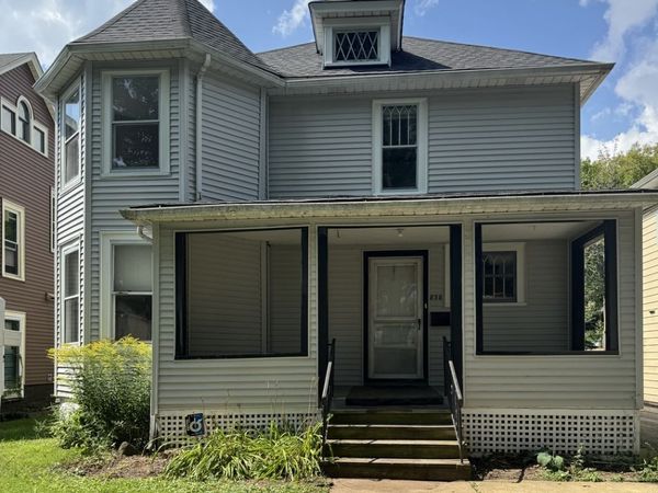 838 Hickory Street , Waukegan, IL 60085