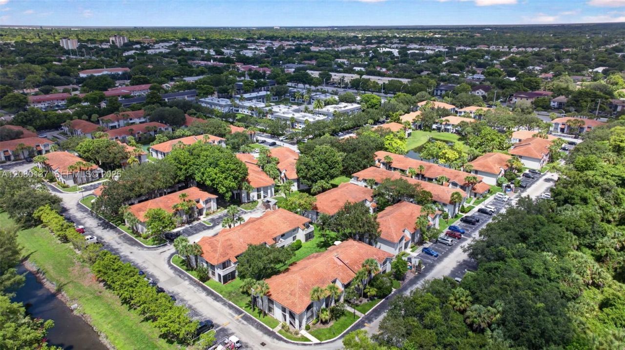 8345 Coral Lake Mnr, Unit 8345, Coral Springs, FL 33065 Photo