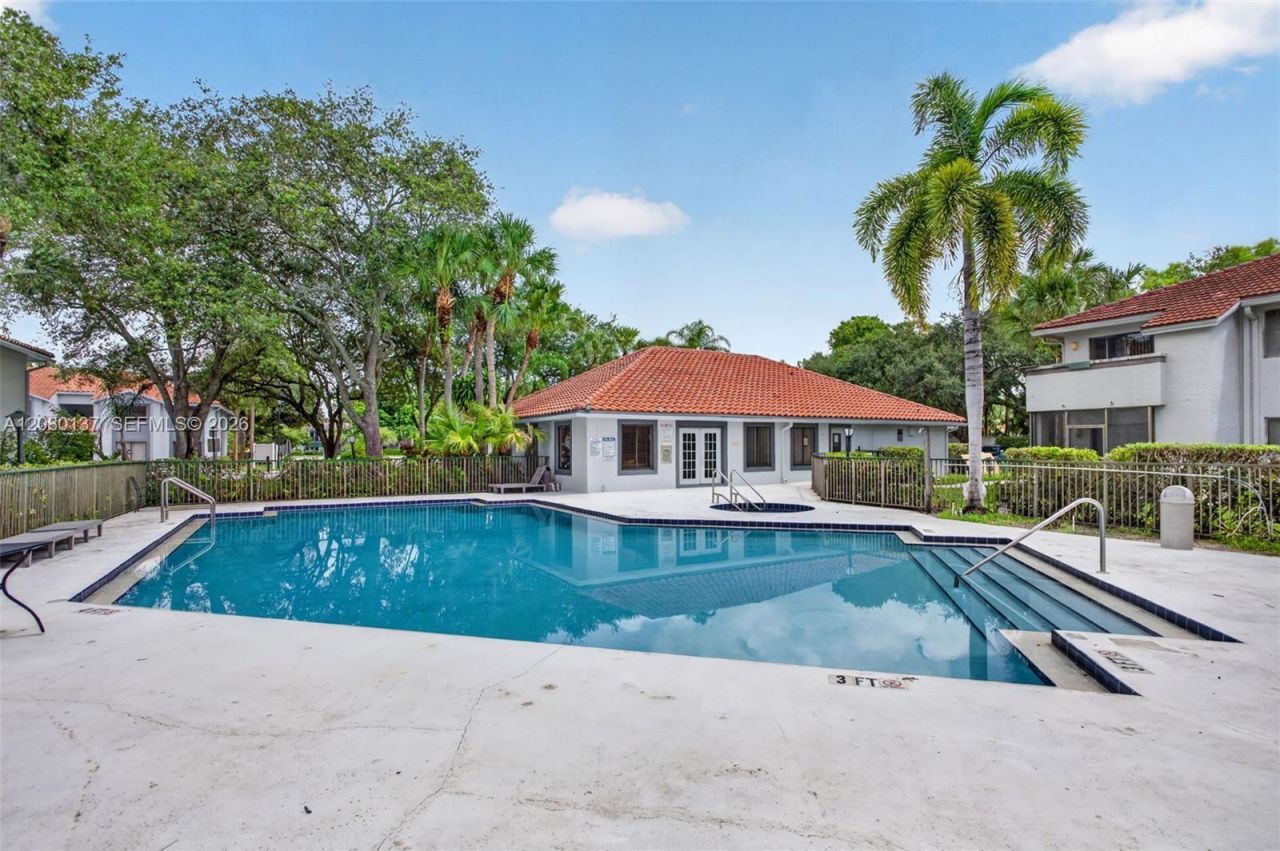 8345 Coral Lake Mnr, Unit 8345, Coral Springs, FL 33065 Photo