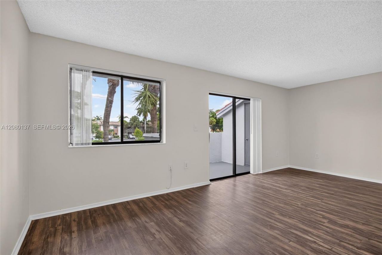 8345 Coral Lake Mnr, Unit 8345, Coral Springs, FL 33065 Photo