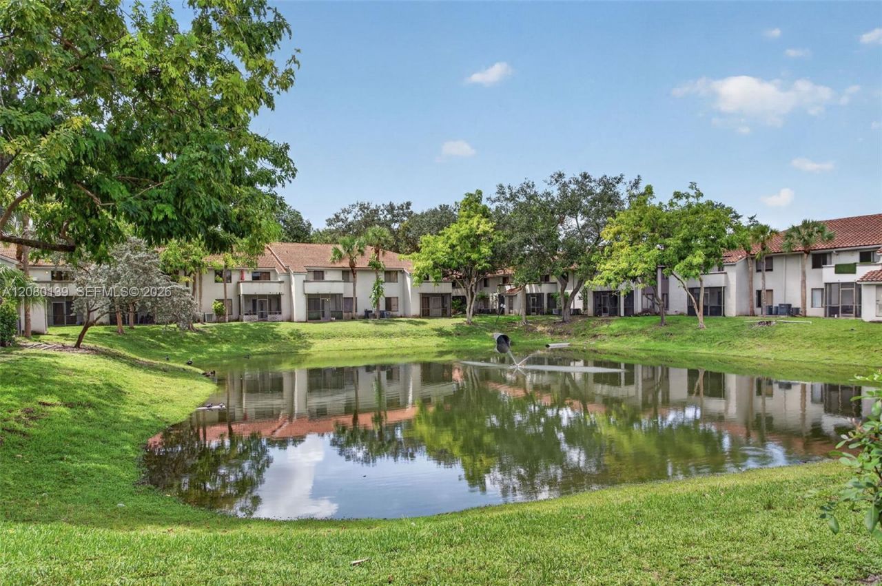 3182 Coral Lake Ln, Unit 3182, Coral Springs, FL 33065 Photo