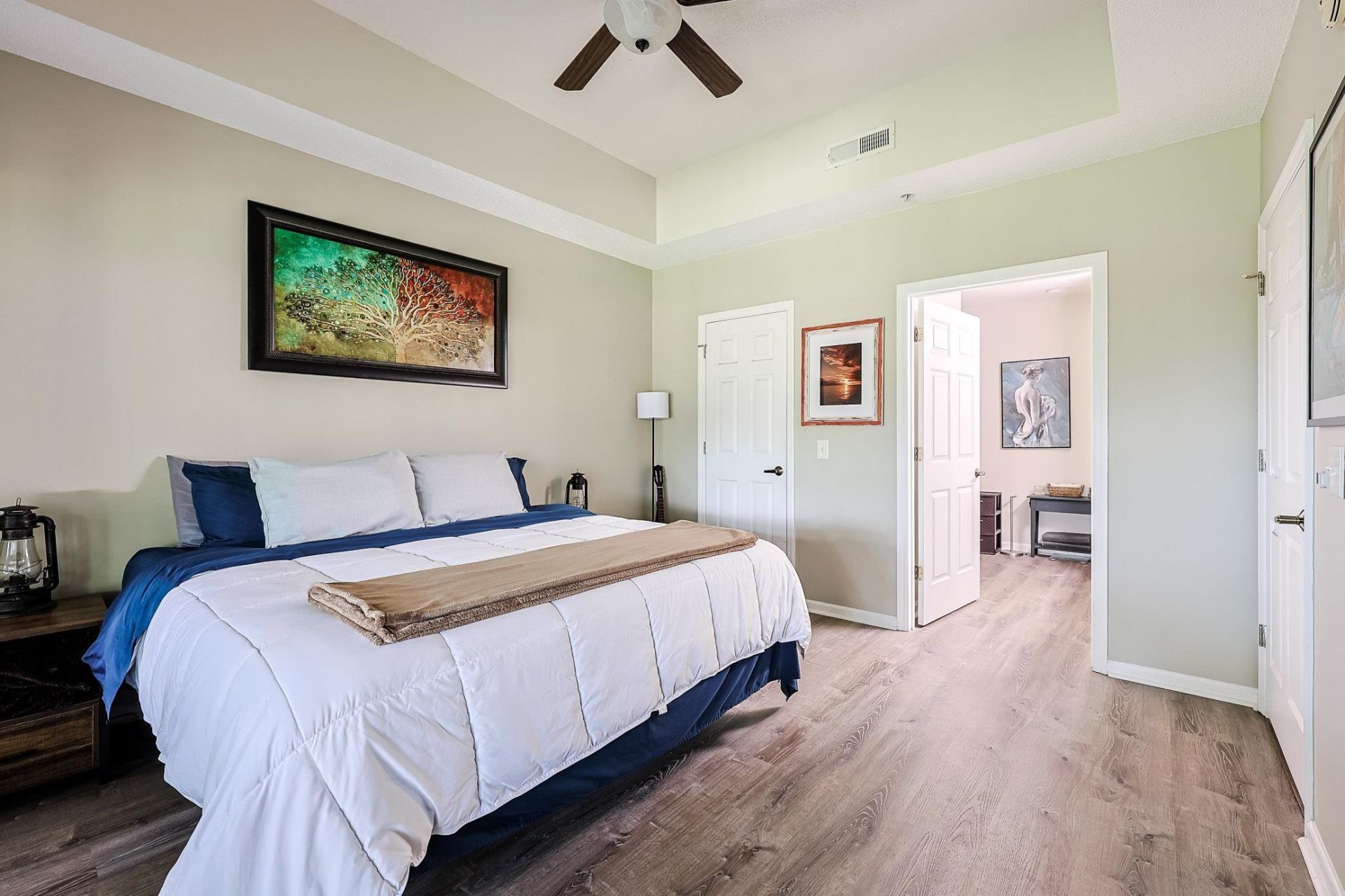1551 Spinnaker Dr. Photo 12