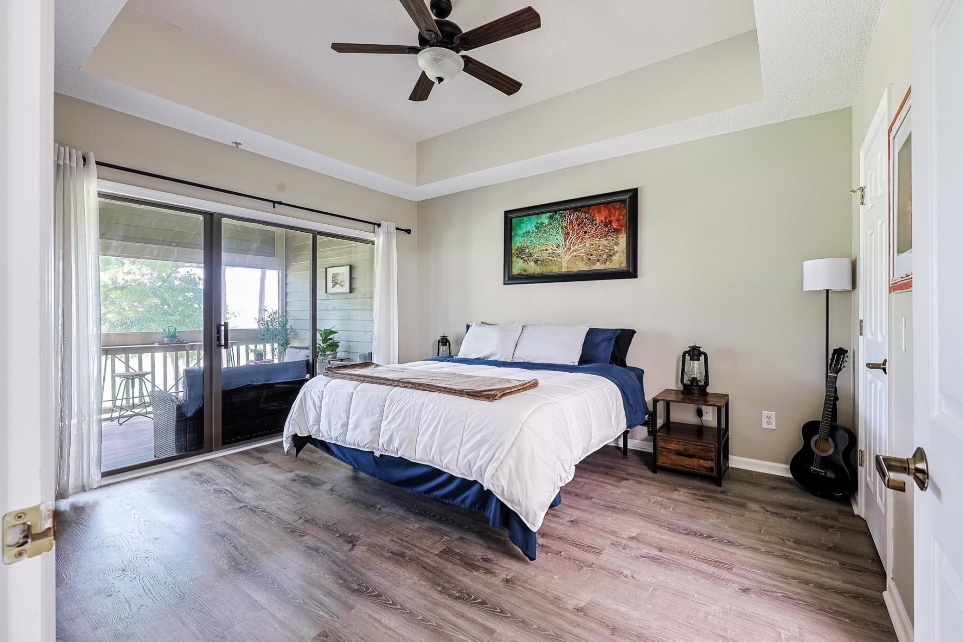 1551 Spinnaker Dr. Photo 12