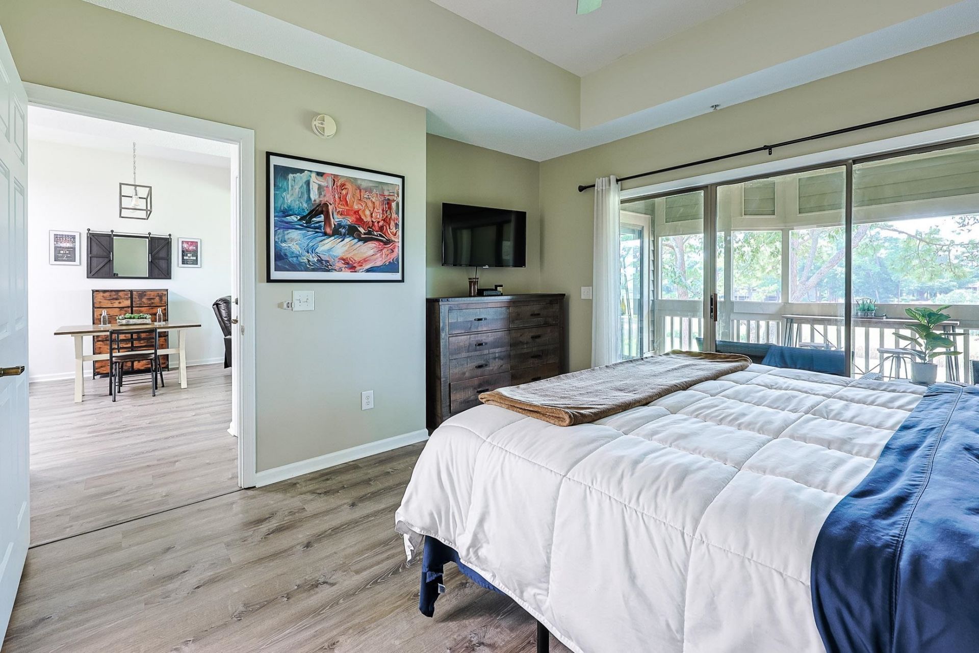1551 Spinnaker Dr. Photo 14