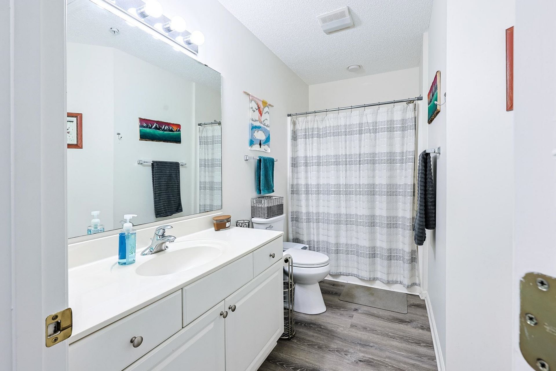 1551 Spinnaker Dr. Photo 19