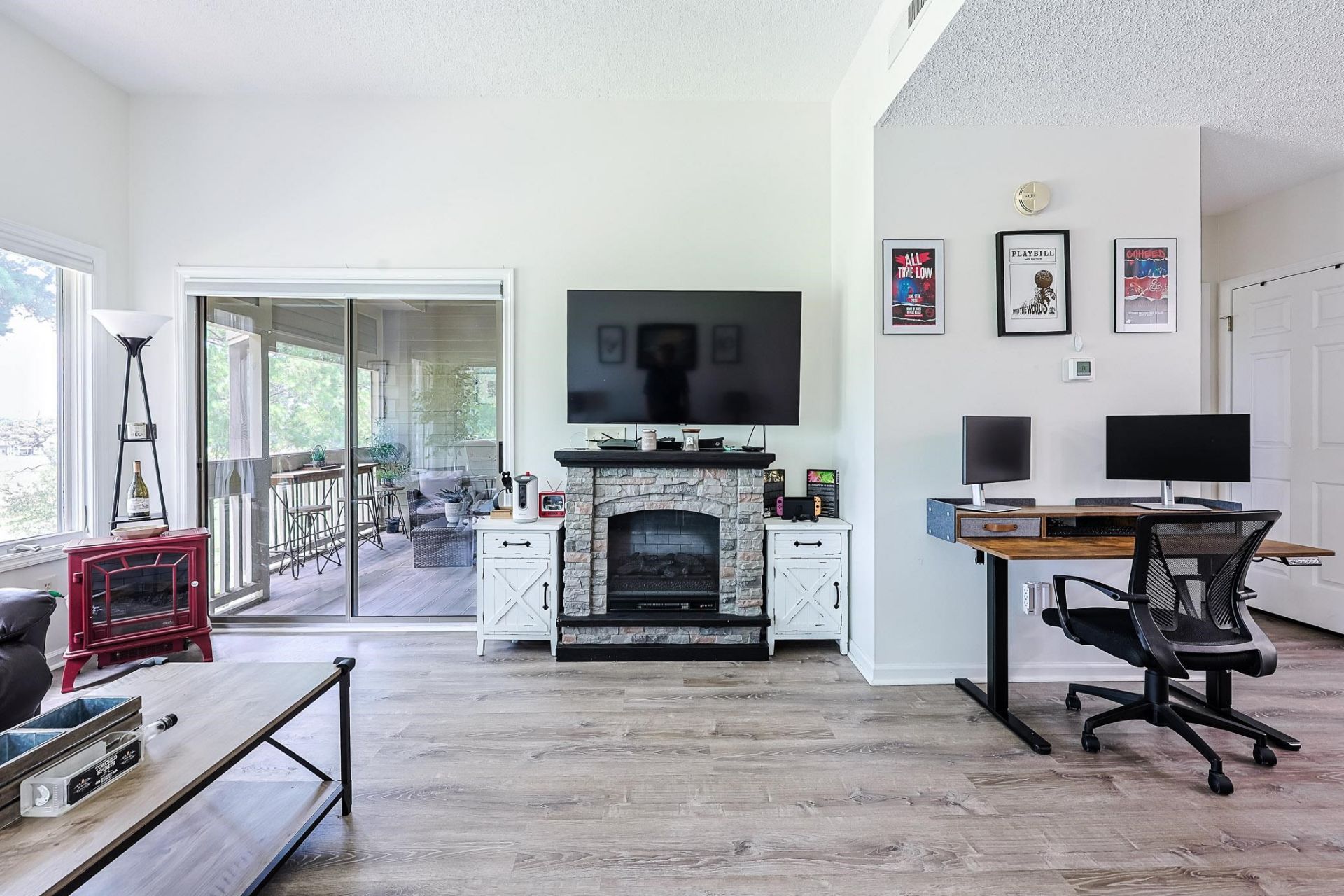 1551 Spinnaker Dr. Photo 4