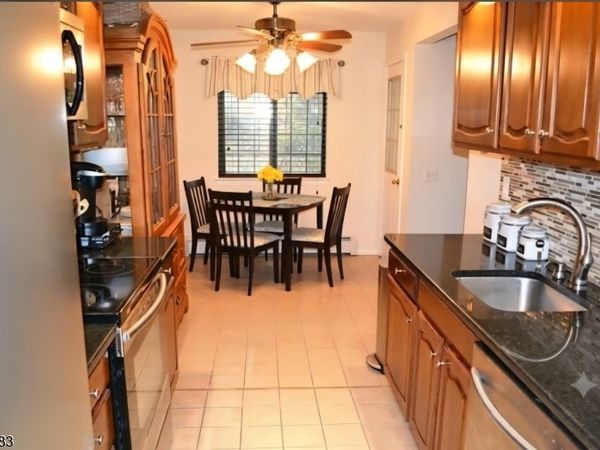 14 Foxwood Dr, Unit A, Morris Plains, NJ 07950
