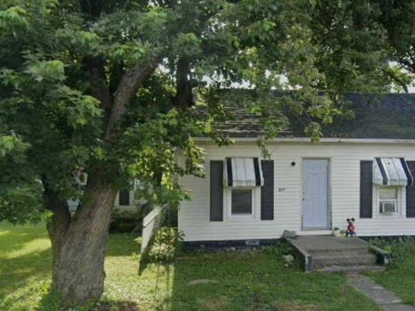 207 SOUTH Street , Coffeen, IL 62017