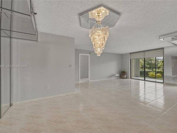 900 Saint Charles Pl , Unit 310, Pembroke Pines, FL 33026