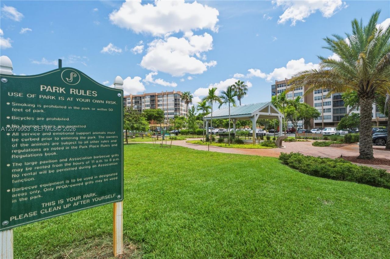 900 Saint Charles Pl , Unit 310, Pembroke Pines, FL 33026 Photo