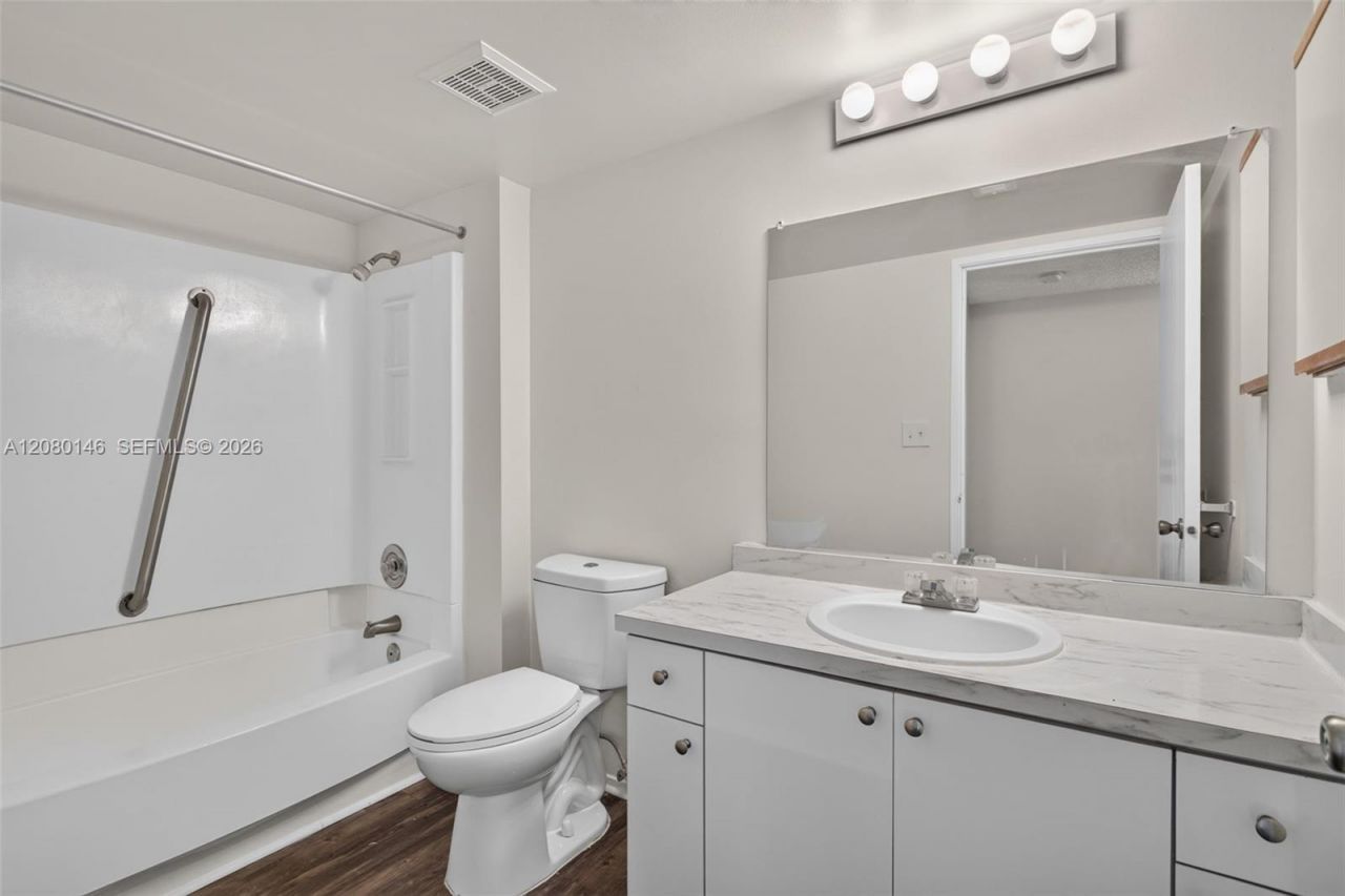 8331 Coral Lake Dr, Unit 8331, Coral Springs, FL 33065 Photo