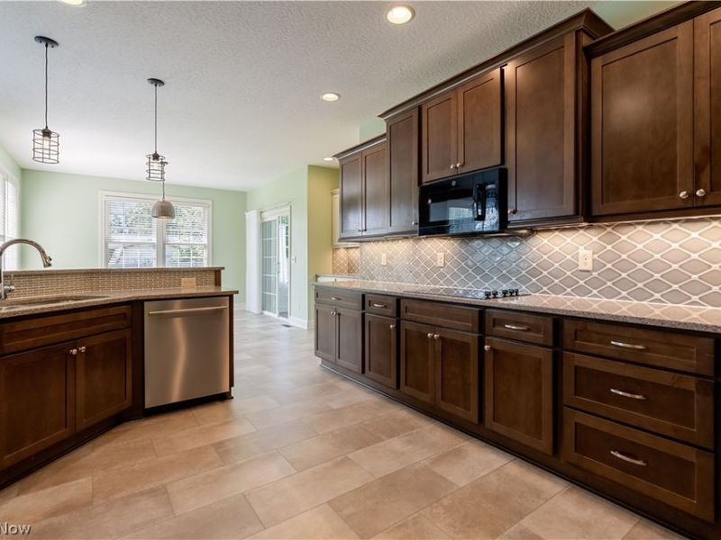 2248 Grimsby Street NW, North Canton, OH 44720 Photo 11