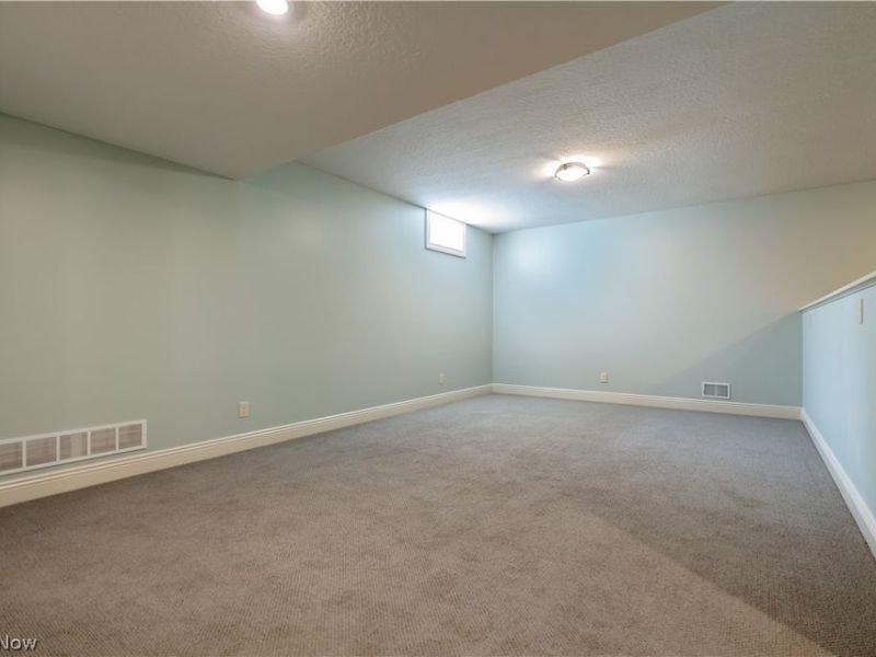2248 Grimsby Street NW, North Canton, OH 44720 Photo 38