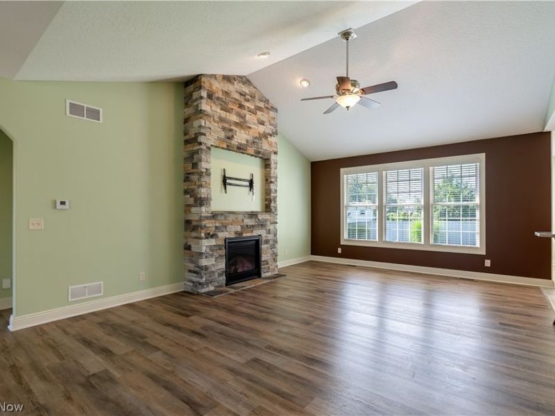 2248 Grimsby Street NW, North Canton, OH 44720 Photo 6