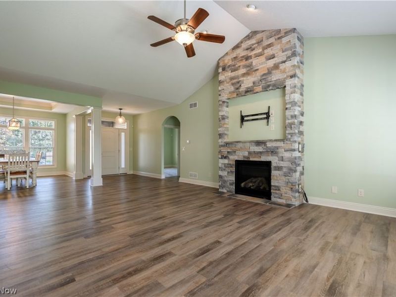 2248 Grimsby Street NW, North Canton, OH 44720 Photo 8