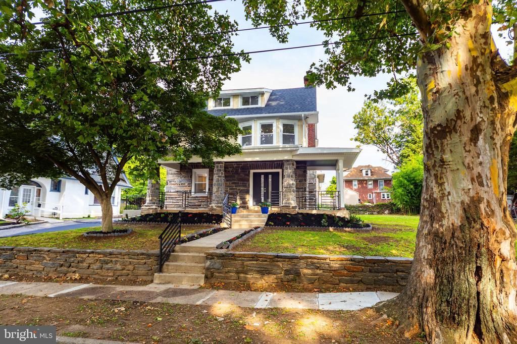 22 S LINDEN AVENUE , UPPER DARBY, PA 19082