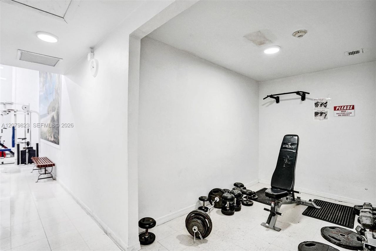 6039 Collins Ave , Unit 534, Miami Beach, FL 33140 Photo