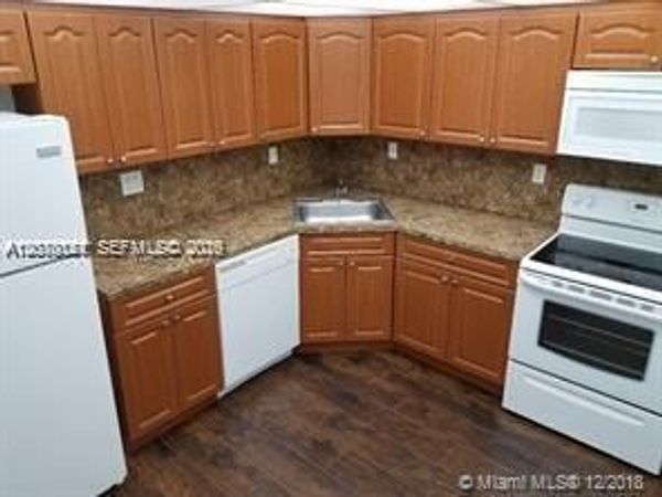 2780 NE 183rd St, Unit 212, Aventura, FL 33160