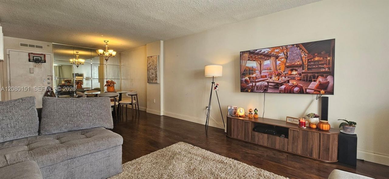 2780 NE 183rd St, Unit 212, Aventura, FL 33160 Photo