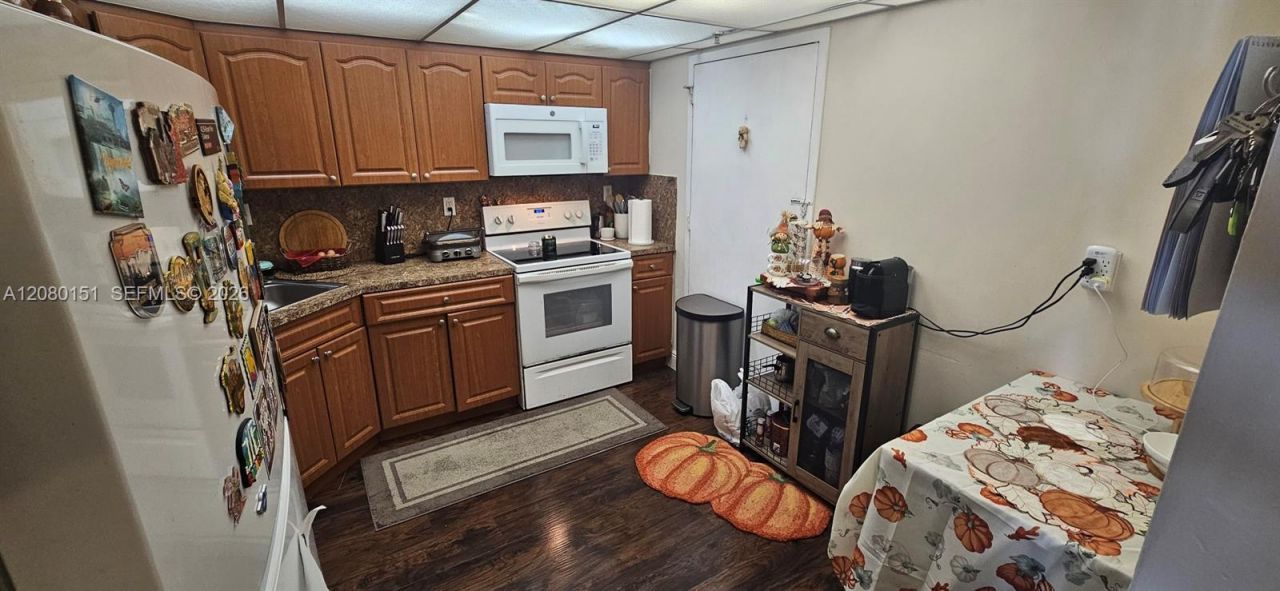 2780 NE 183rd St, Unit 212, Aventura, FL 33160 Photo
