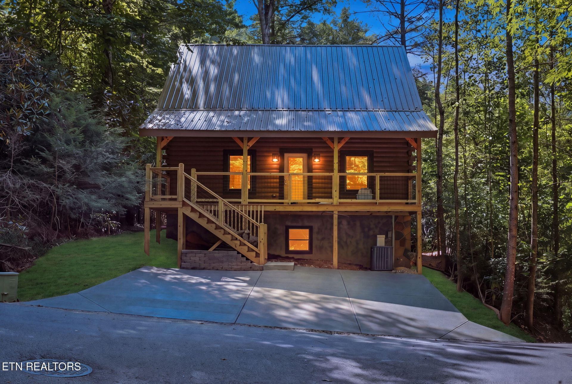 1607 Mountain Shadow Way, Gatlinburg, TN 37738 Main Photo