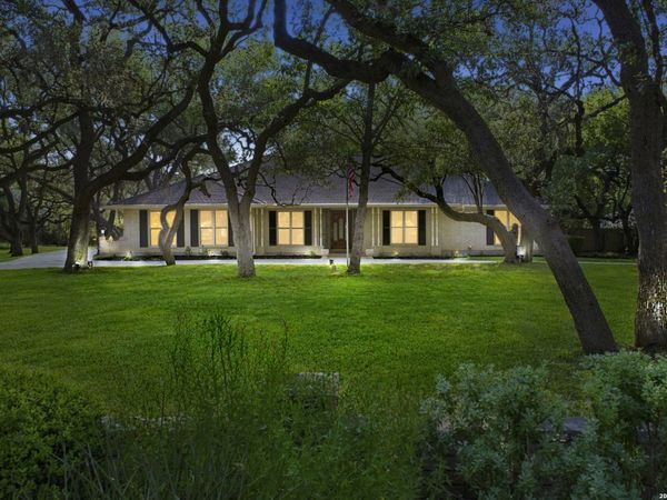 106 Bikeway Ln, Shavano Park, TX 78231