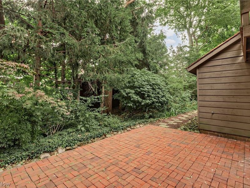 12616 Cedar Road, Cleveland Heights, OH 44106 Photo 17