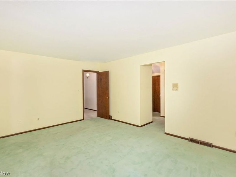 12616 Cedar Road, Cleveland Heights, OH 44106 Photo 30