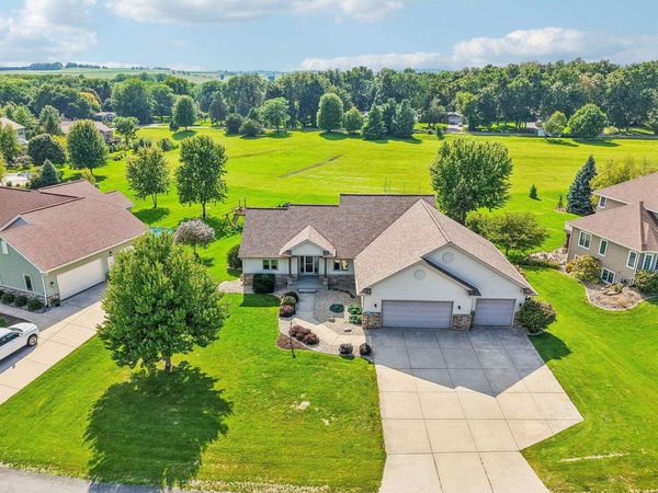 6487 Harvest Moon Court, Waunakee, WI 53597