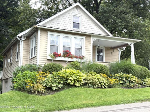 89 School Lane, Sugarloaf, PA 18249