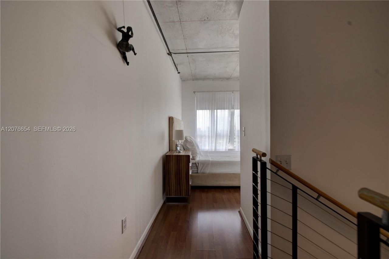 10 SW South River Dr , Unit PHII08, Miami, FL 33130 Photo