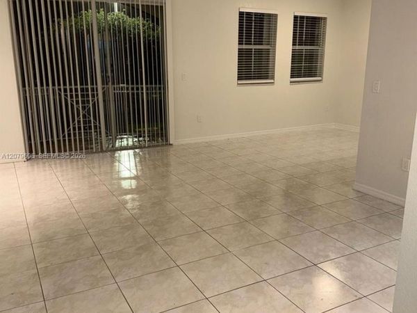 8956 W Flagler St , Unit 208, Miami, FL 33174