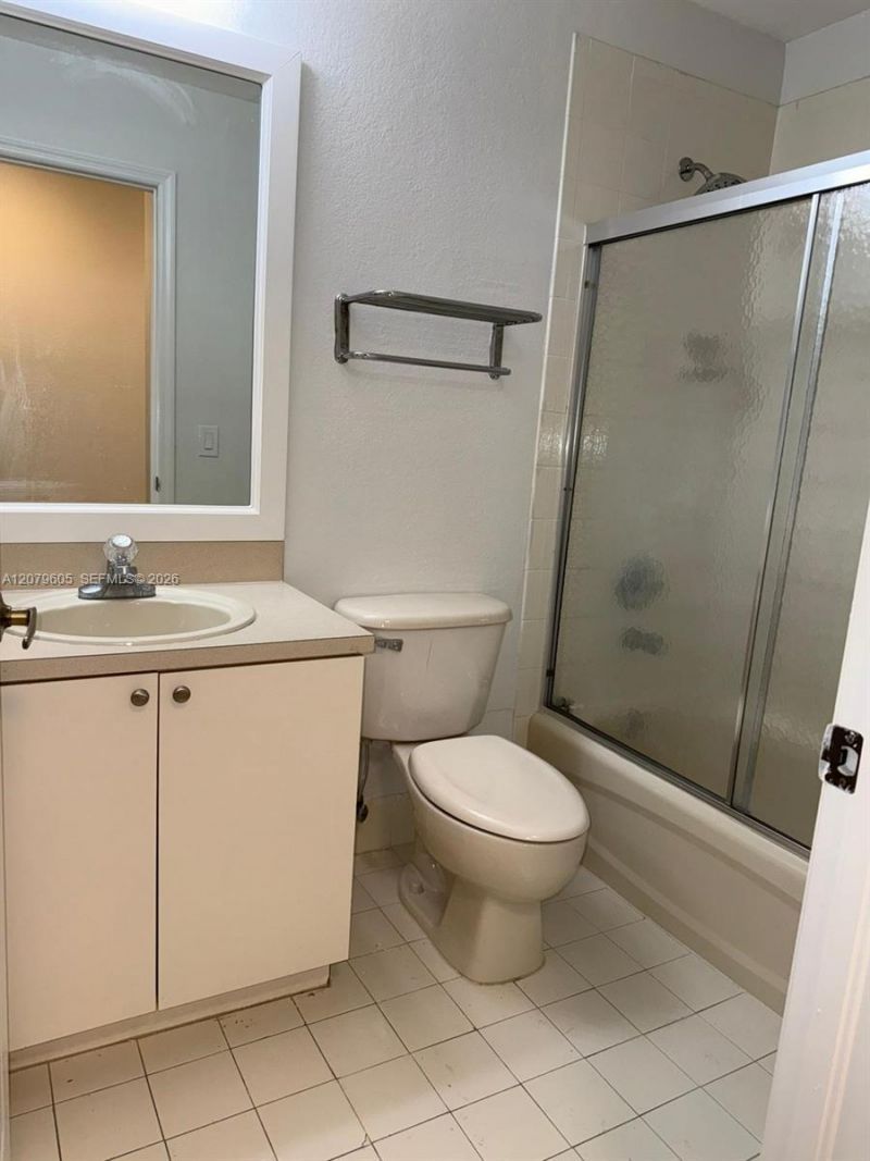 8956 W Flagler St , Unit 208, Miami, FL 33174 Photo