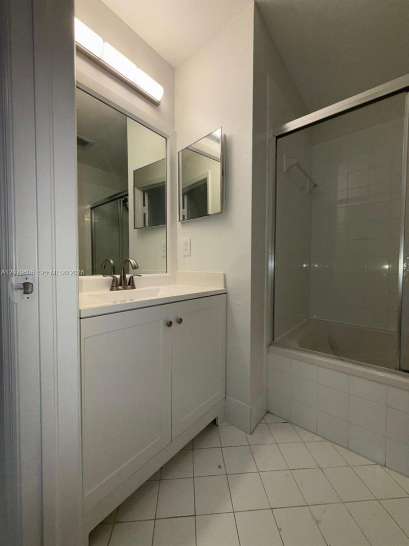 8956 W Flagler St , Unit 208, Miami, FL 33174 Photo