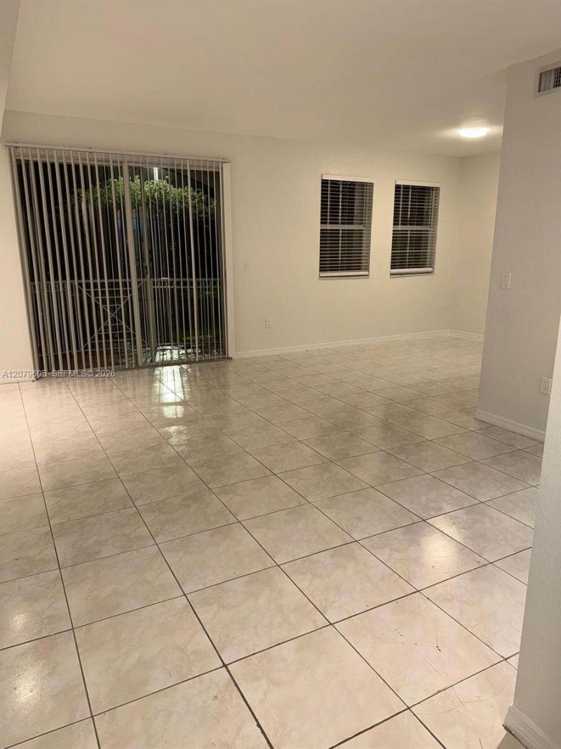 8956 W Flagler St , Unit 208, Miami, FL 33174 Photo