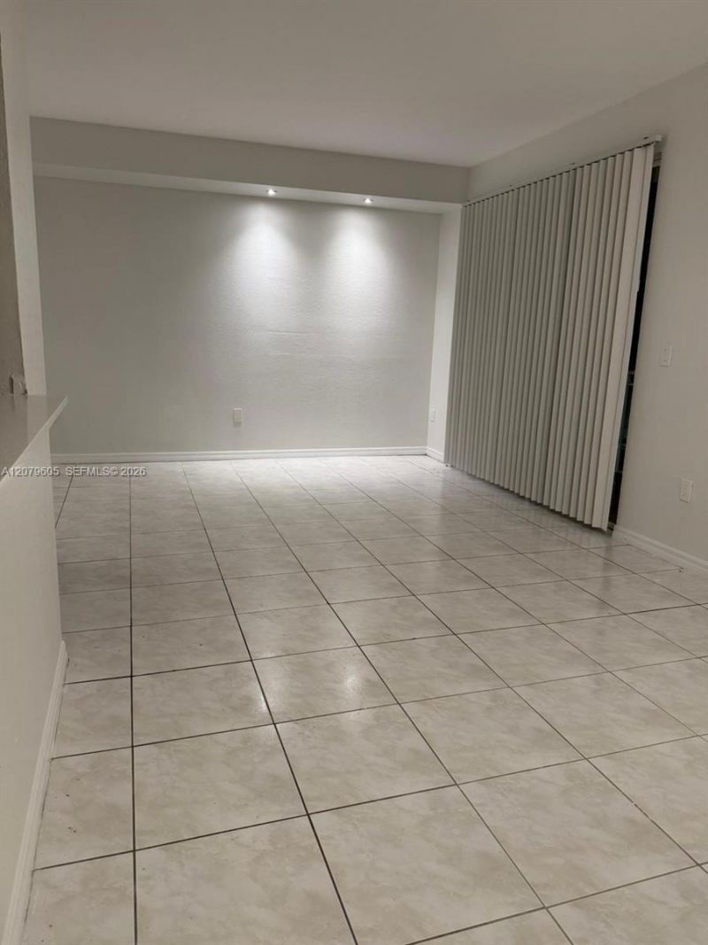 8956 W Flagler St , Unit 208, Miami, FL 33174 Photo