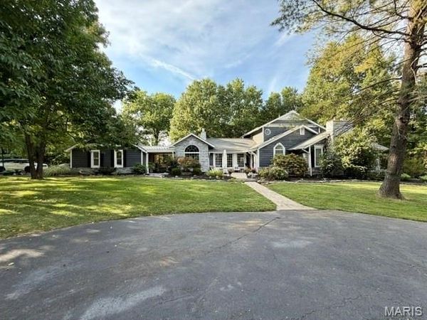 6020 Lafayette Drive , Weldon Spring, MO 63304