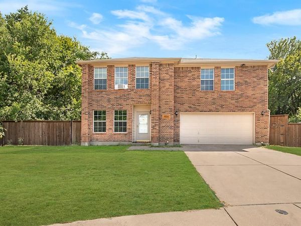 6659 Leaning Oaks Street, Dallas, TX 75241