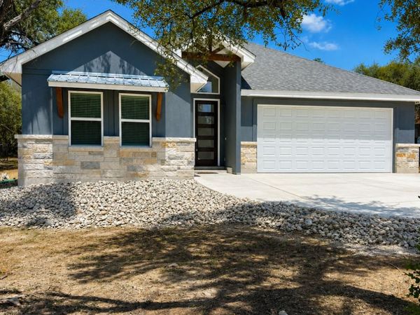 1169 Johnson Rd, Canyon Lake, TX 78133