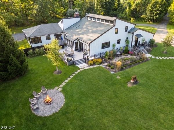 11 Tara Way, Franklin, NJ 08867