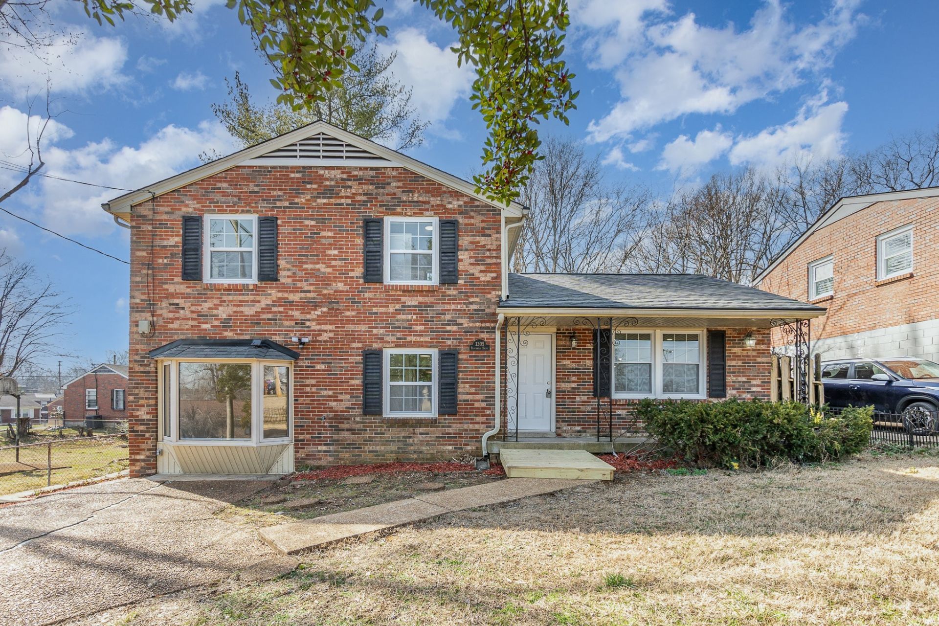 3305 Panorama Dr, Nashville, TN 37218 Main Photo