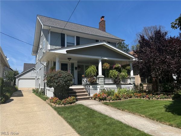 1370 Mathews Avenue, Lakewood, OH 44107