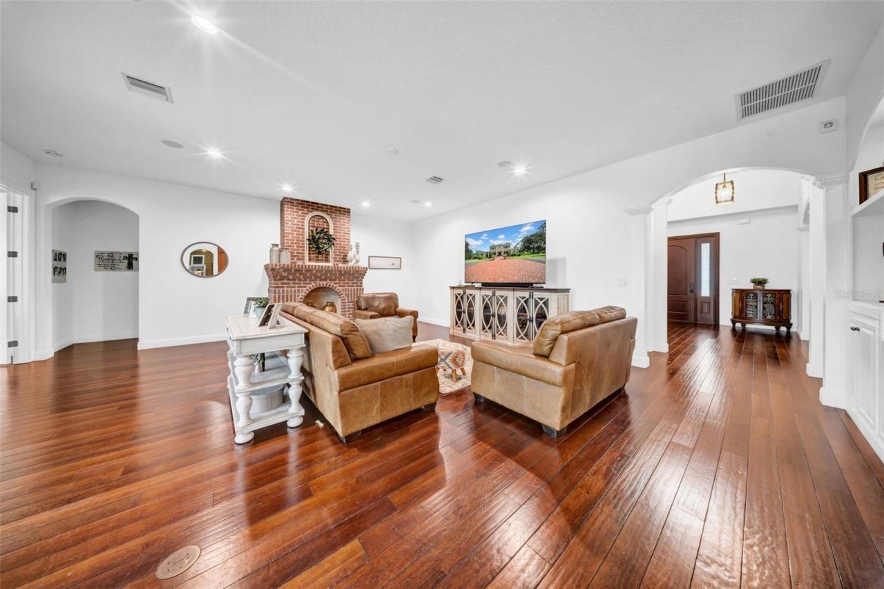 17930 Dorman Road, Lithia, FL 33547 Photo